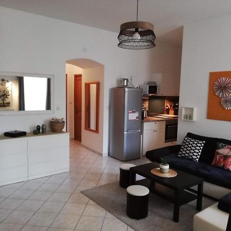 Orange: Appartement Pratique Et Idealement Place Orange  Kültér fotó