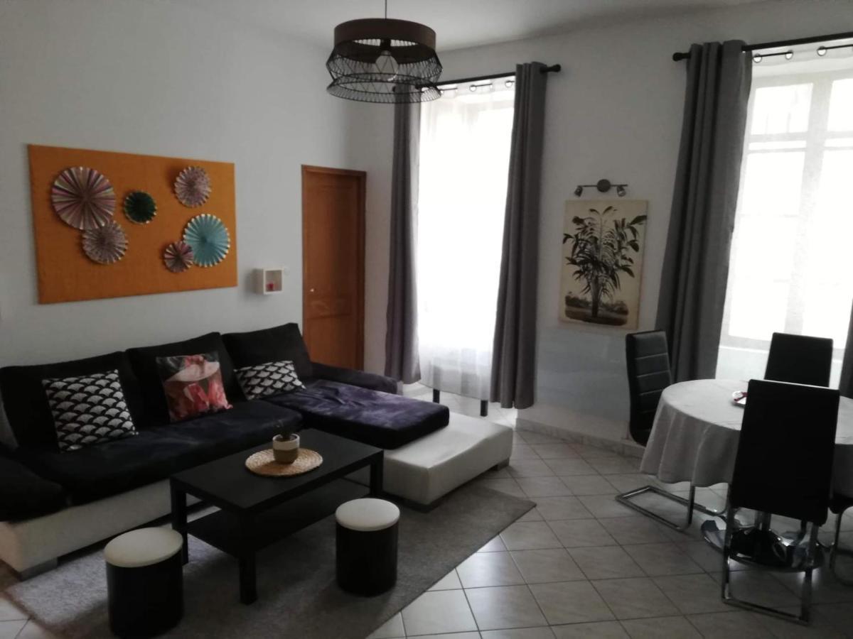 Orange: Appartement Pratique Et Idealement Place Orange  Kültér fotó