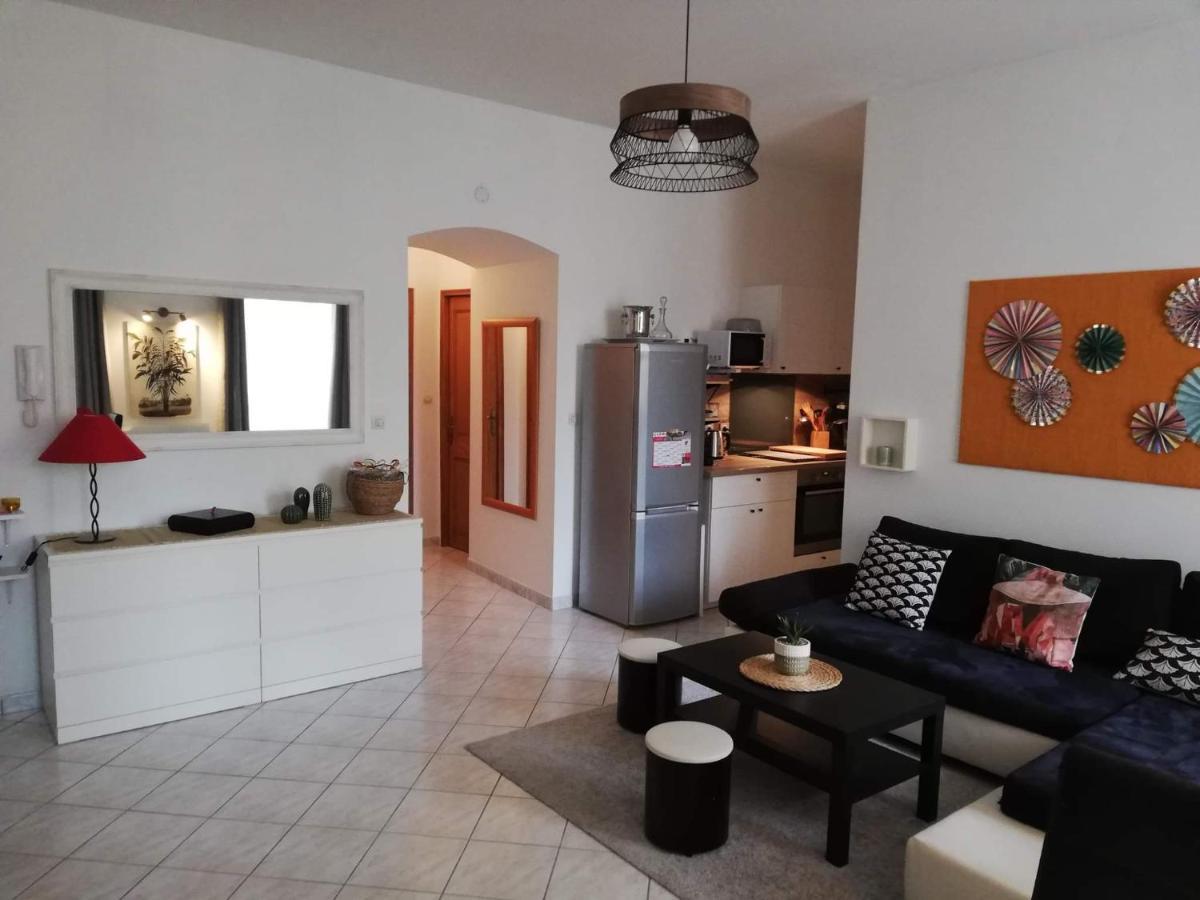 Orange: Appartement Pratique Et Idealement Place Orange  Kültér fotó