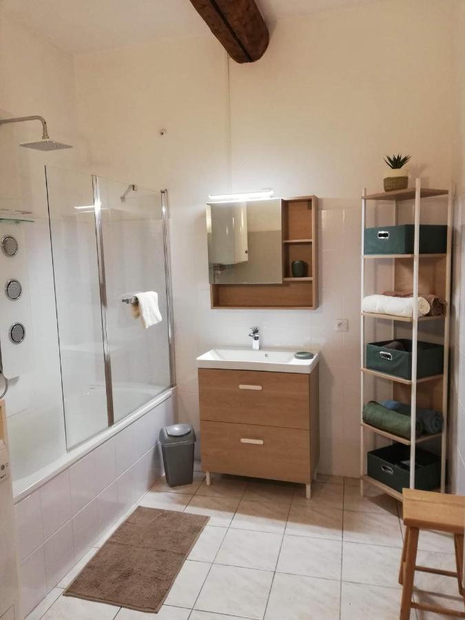 Orange: Appartement Pratique Et Idealement Place Orange  Kültér fotó