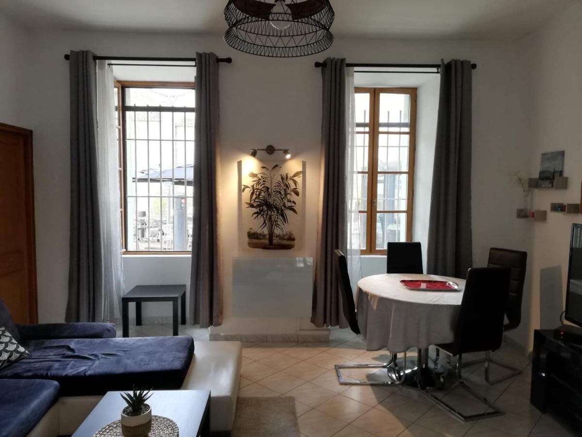 Orange: Appartement Pratique Et Idealement Place Orange  Kültér fotó