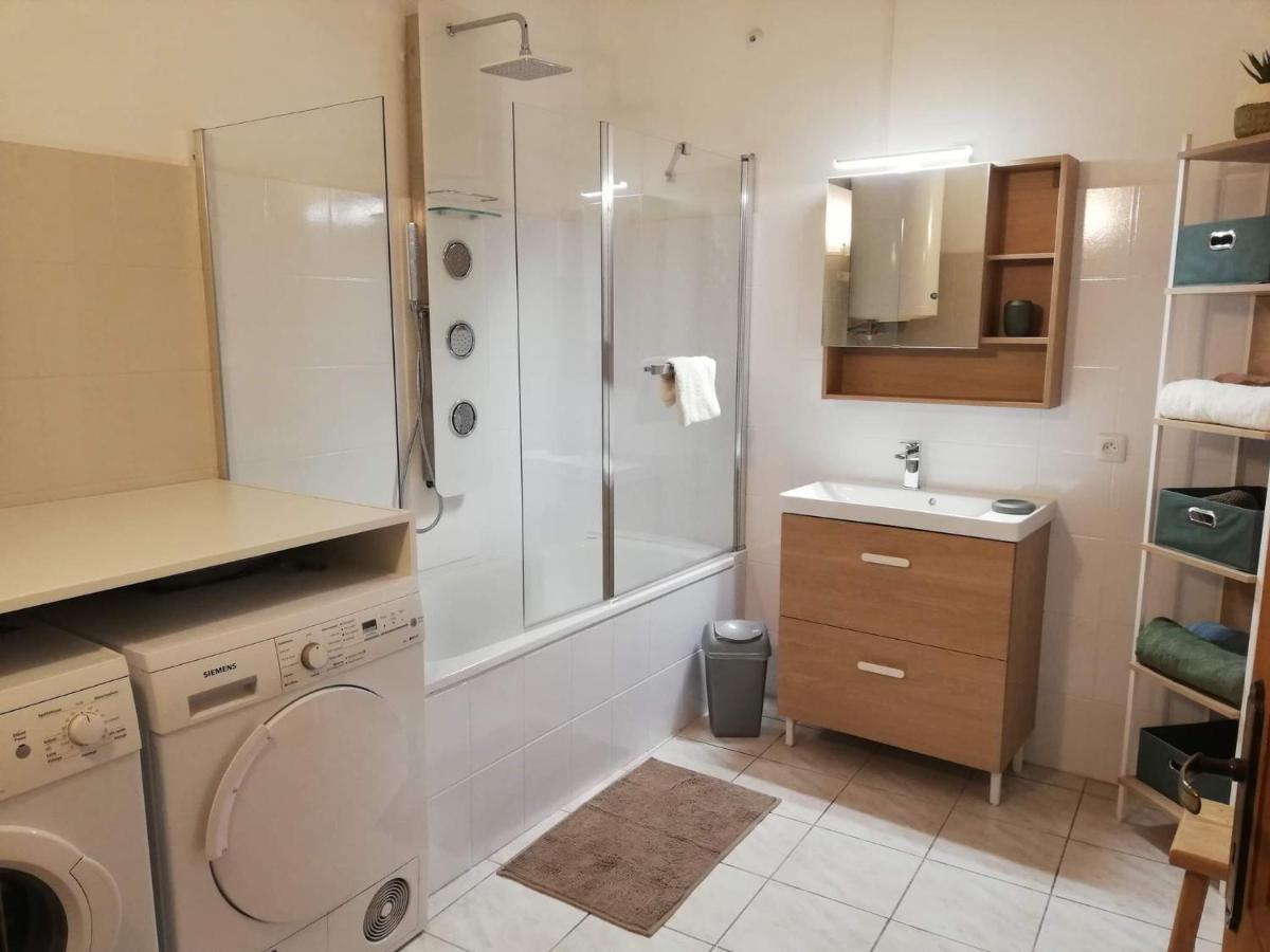 Orange: Appartement Pratique Et Idealement Place Orange  Kültér fotó